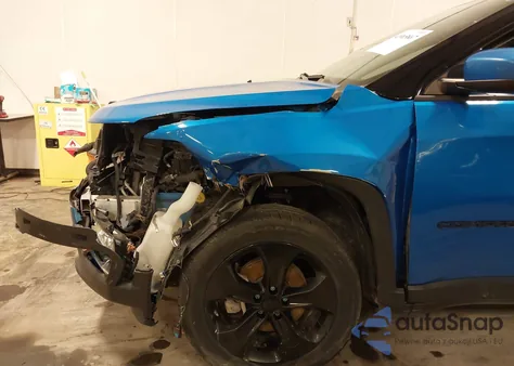 2018 Jeep Compass Altitude 4X4 из США, поврежденный, VIN 3C4NJDBB5JT298929